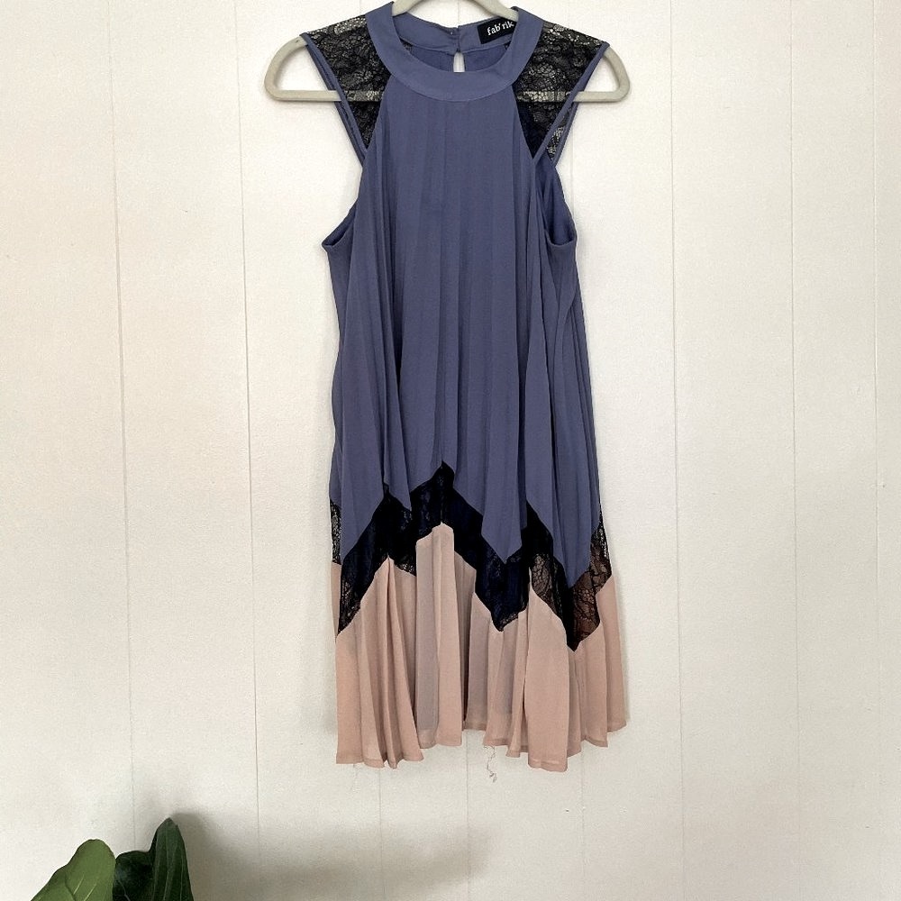 Fabrik | Short Lace Sleeve Knee Length Dress | M
